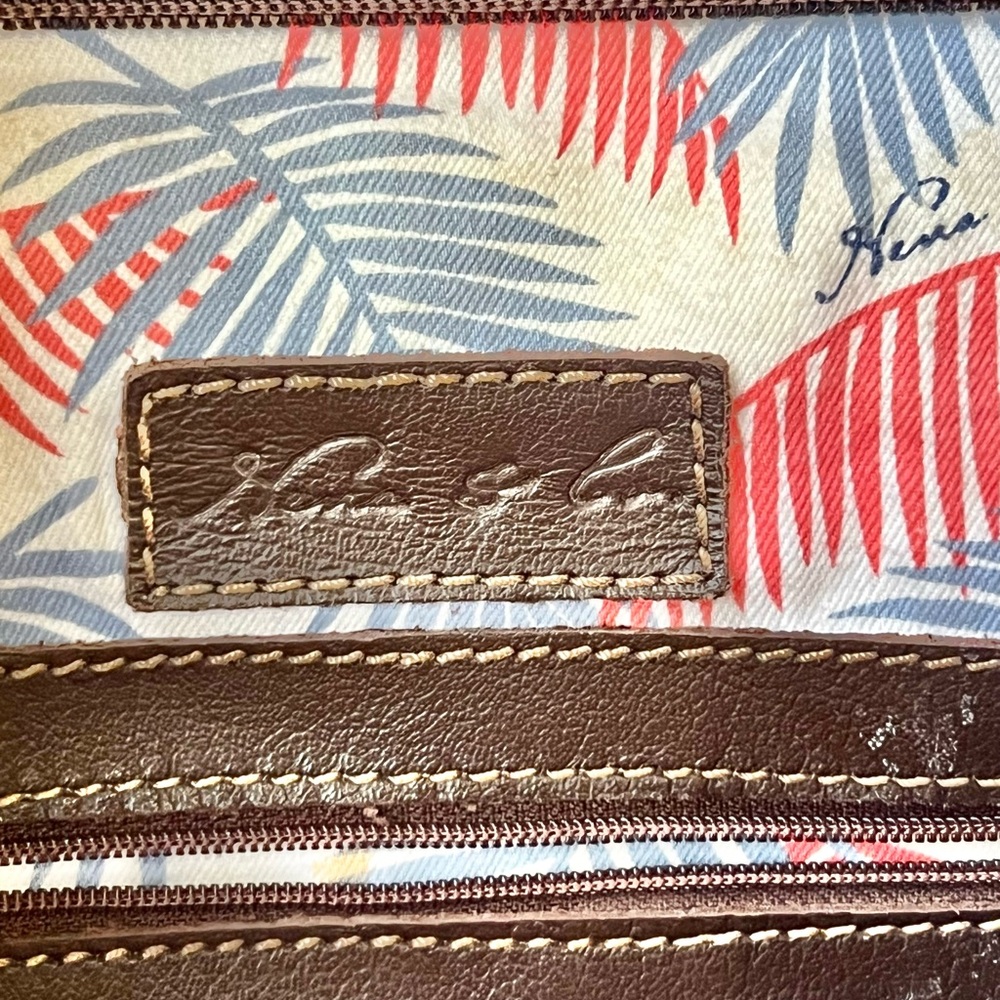 Gorgeous Nena & Co Colorfully Embroidered and Leather Purse/Bag. - Picture 11 of 11